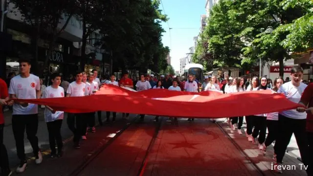 Türkiyədə Atatürkü Anma, Gənclik və İdman Günü qeyd edilir - FOTO