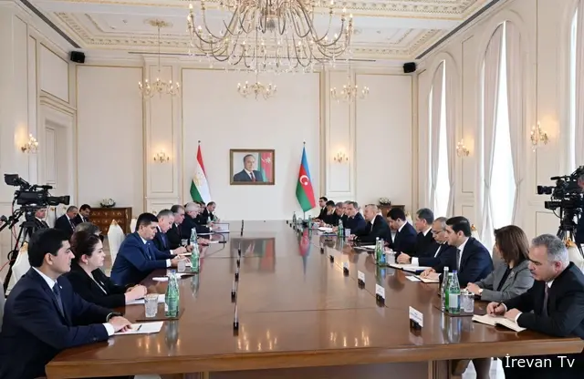 Azərbaycan və Tacikistan prezidentlərinin geniş tərkibdə görüşü başlayıb - FOTO